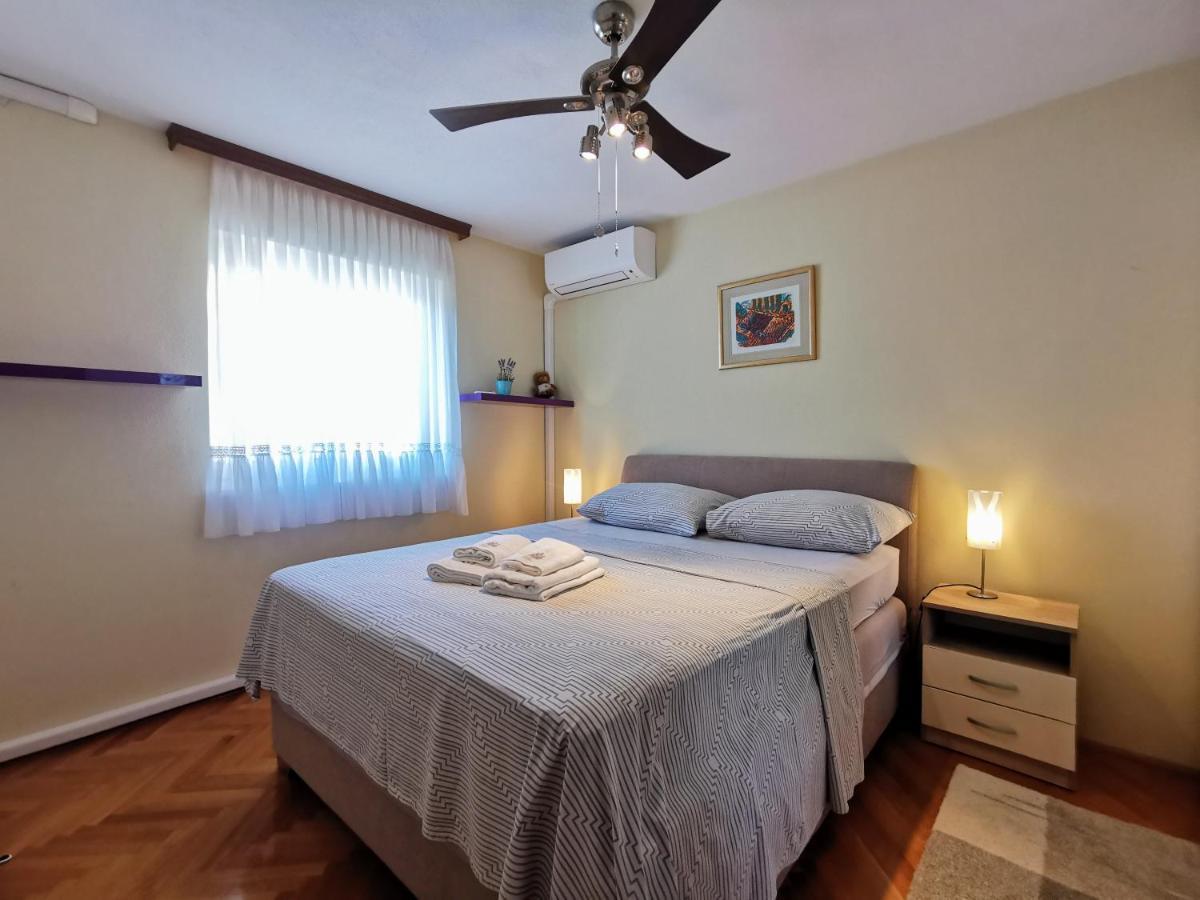 Villa Lille Trogir Exterior foto